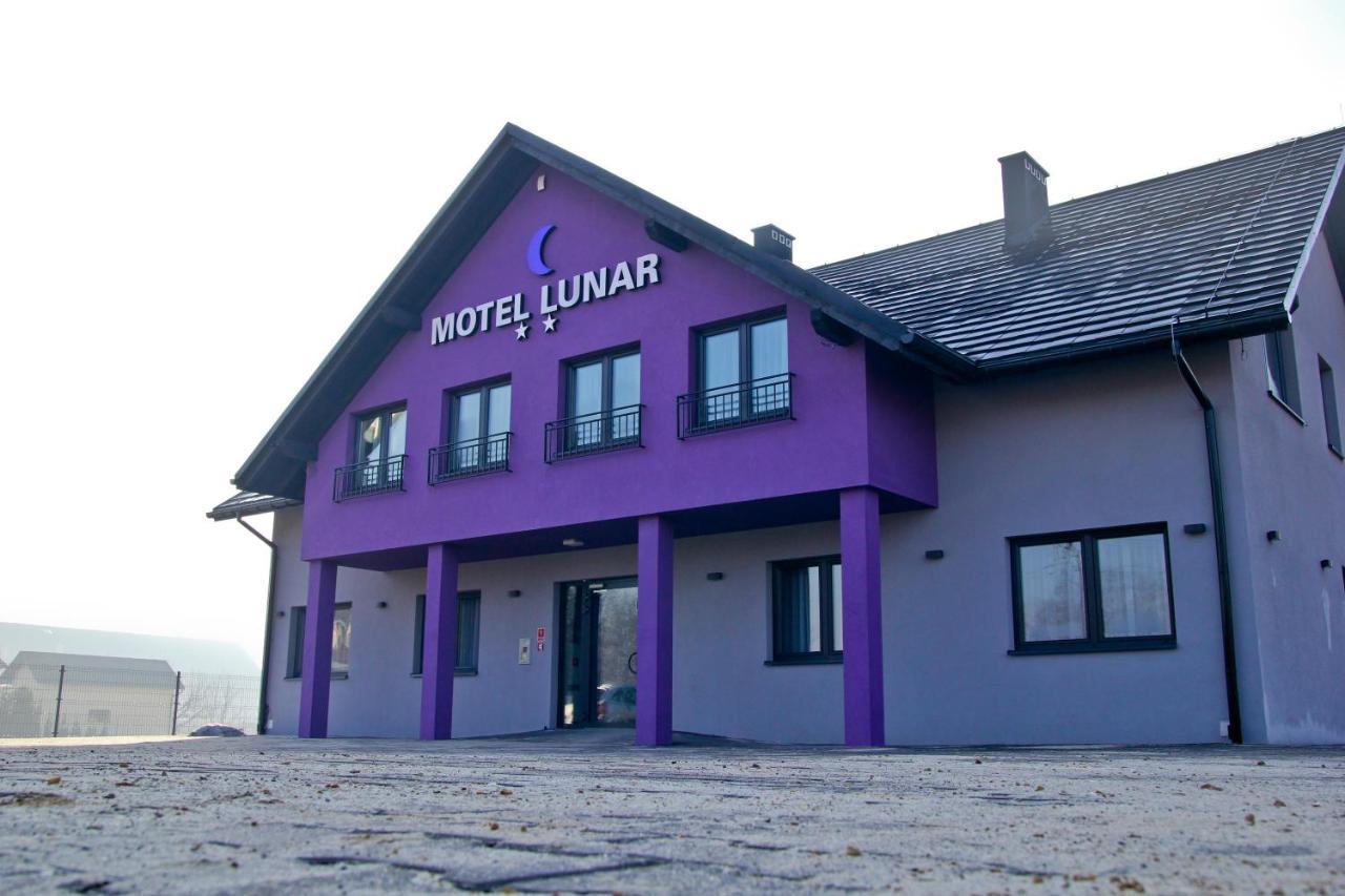 Motel Lunar Освиенцим Екстериор снимка