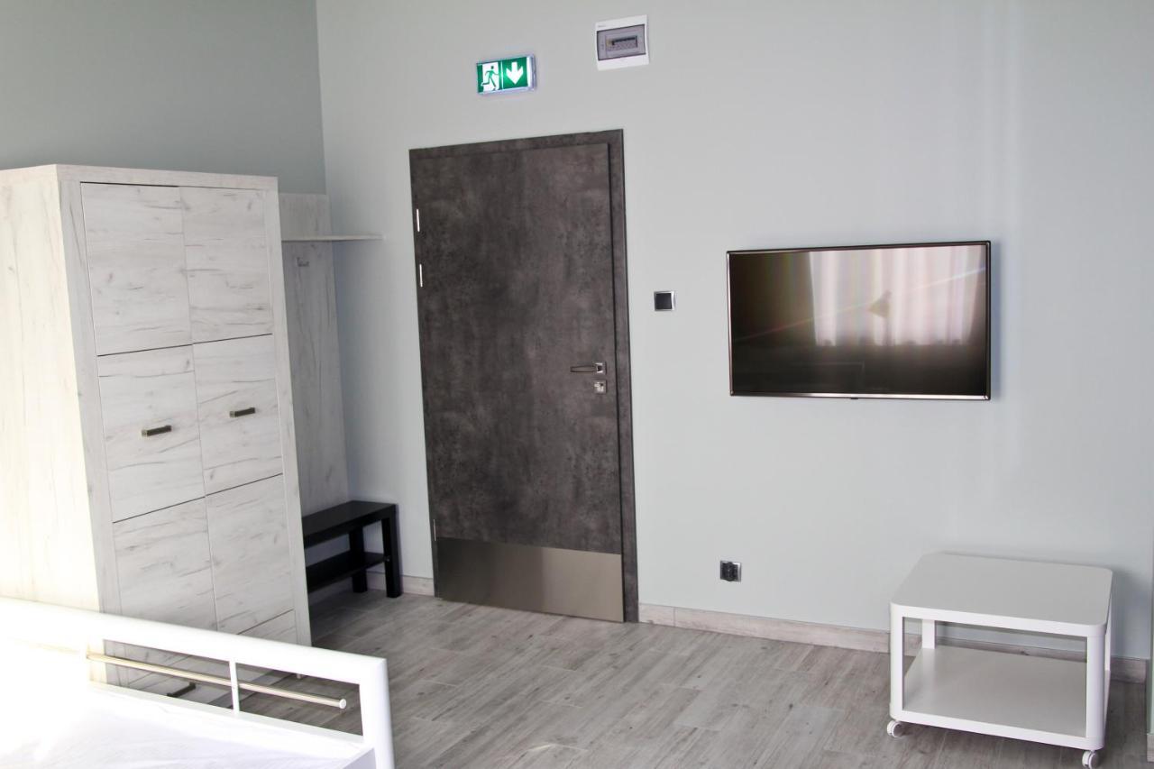 Motel Lunar Освиенцим Екстериор снимка