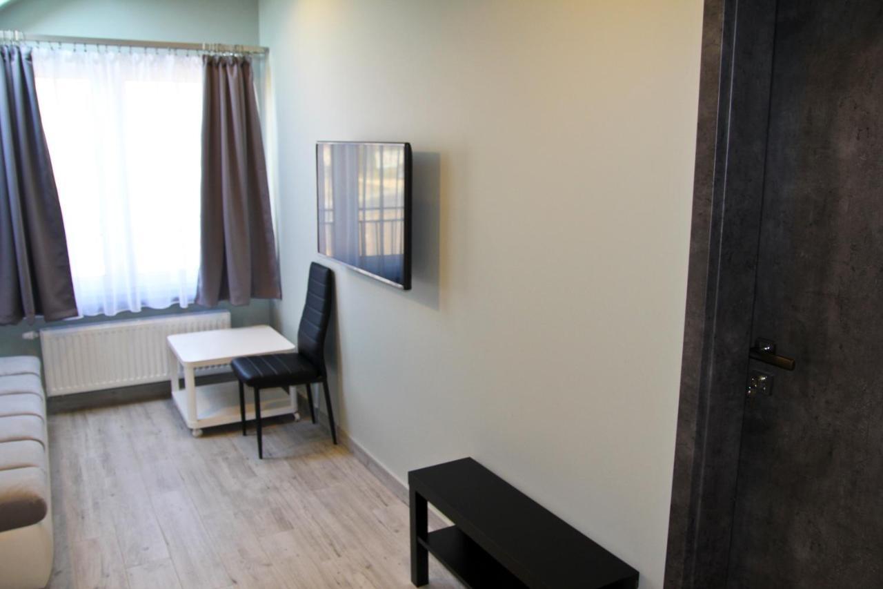 Motel Lunar Освиенцим Екстериор снимка